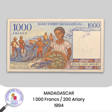 Charger l&#39;image dans la galerie, MADAGASCAR - 1 000 Francs / 200 Ariary 1994. Pick.76b
