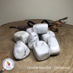 Pierre cubique - HOWLITE blanche, qualité AB - Zimbabwe